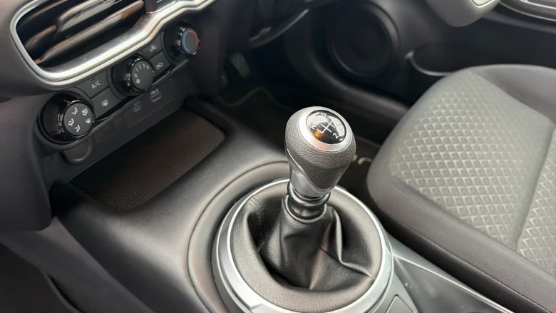 Nissan Juke 1.0 DiG-T Acenta Premium 5dr Petrol Hatchback